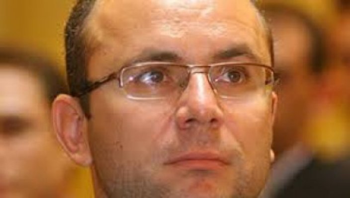 Cozmin Guşă: USL se va destrăma, PNL se va rupe